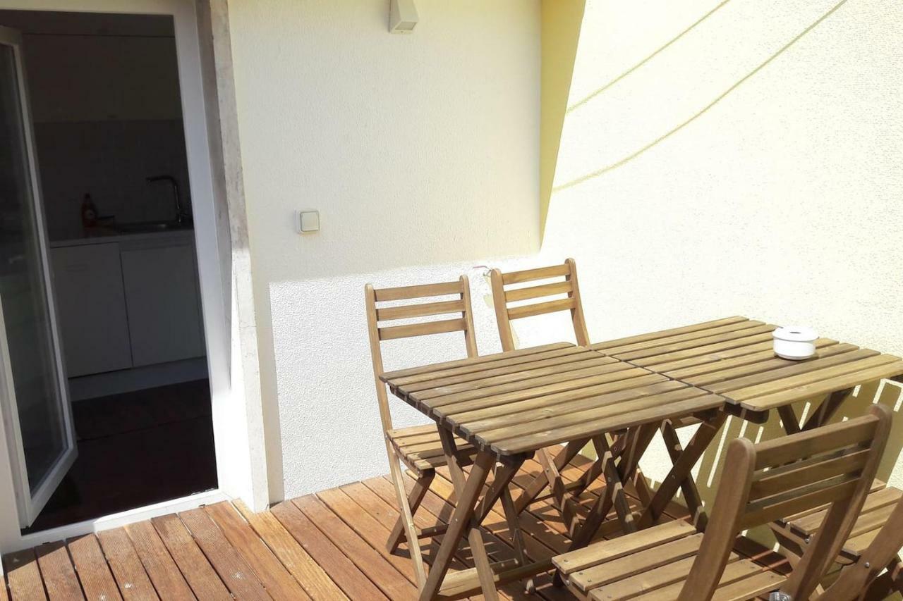 Modern Cosy Flat With Terrace In Campo De Ourique. Lägenhet Lisboa Exteriör bild
