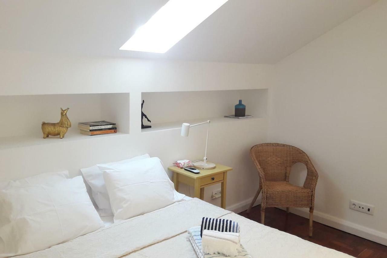 Modern Cosy Flat With Terrace In Campo De Ourique. Lägenhet Lisboa Exteriör bild
